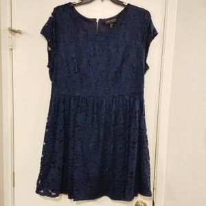 Navy lace Forever 21+ dress
